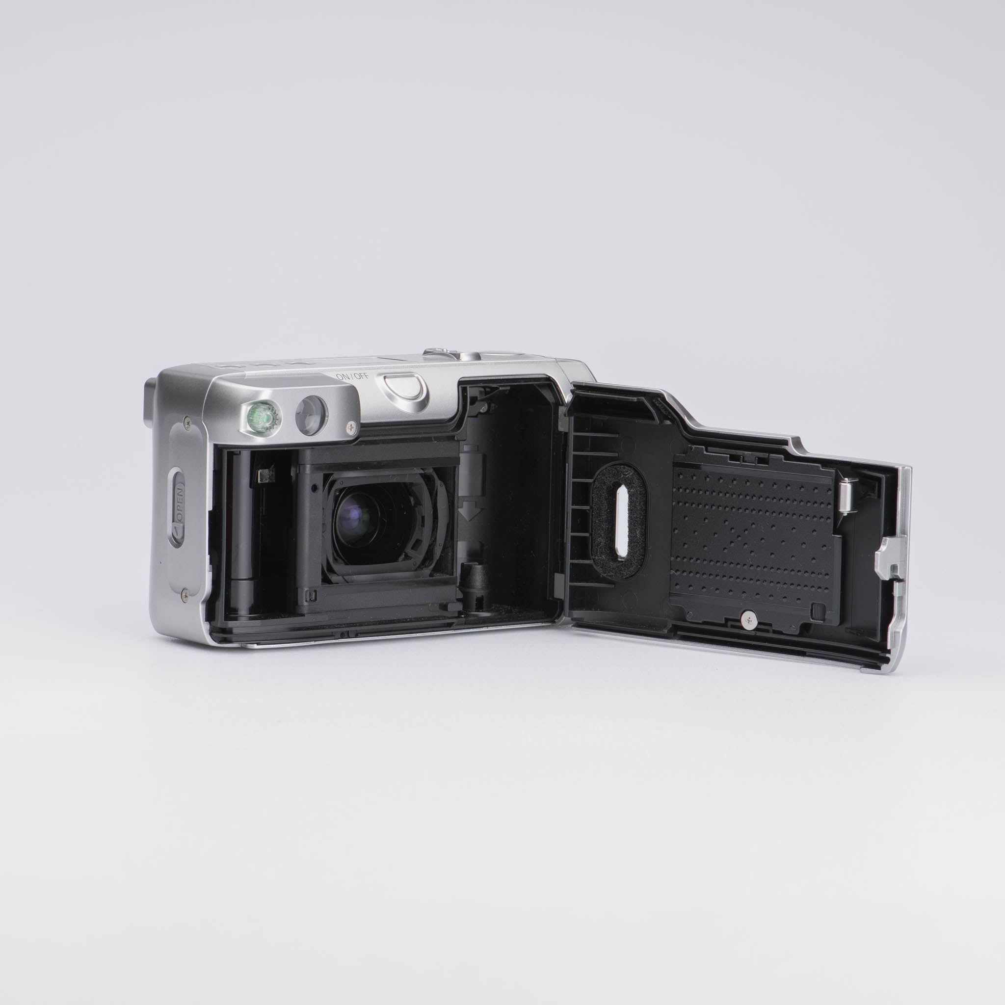 Canon Autoboy N150 - 35mm Point and Shoot Film Camera - film door open